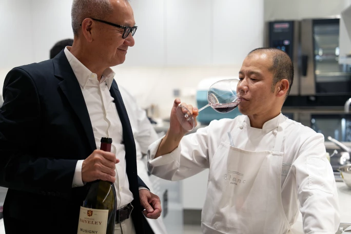 陳泰銘先生與主廚佐藤真一