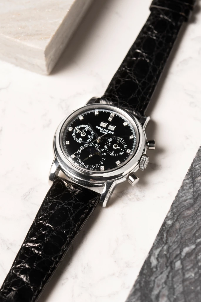 百達翡麗型號3970E鉑金鑲鑽石萬年曆計時腕錶