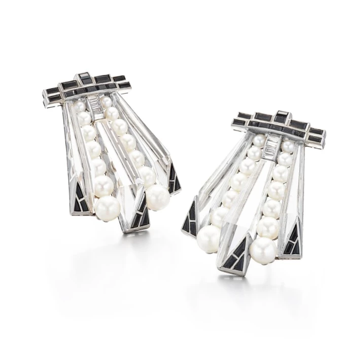 裝飾藝術珍珠配縞瑪瑙白水晶及鑽石胸針一對