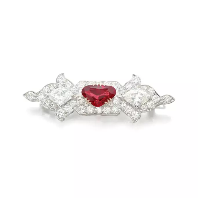 紅寶石戒指，24.70 克拉