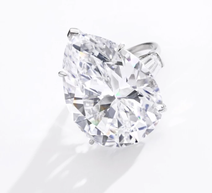 海瑞溫斯頓梨形鑽石，43.24 克拉，D 色，VVS1 淨度，IIa 型